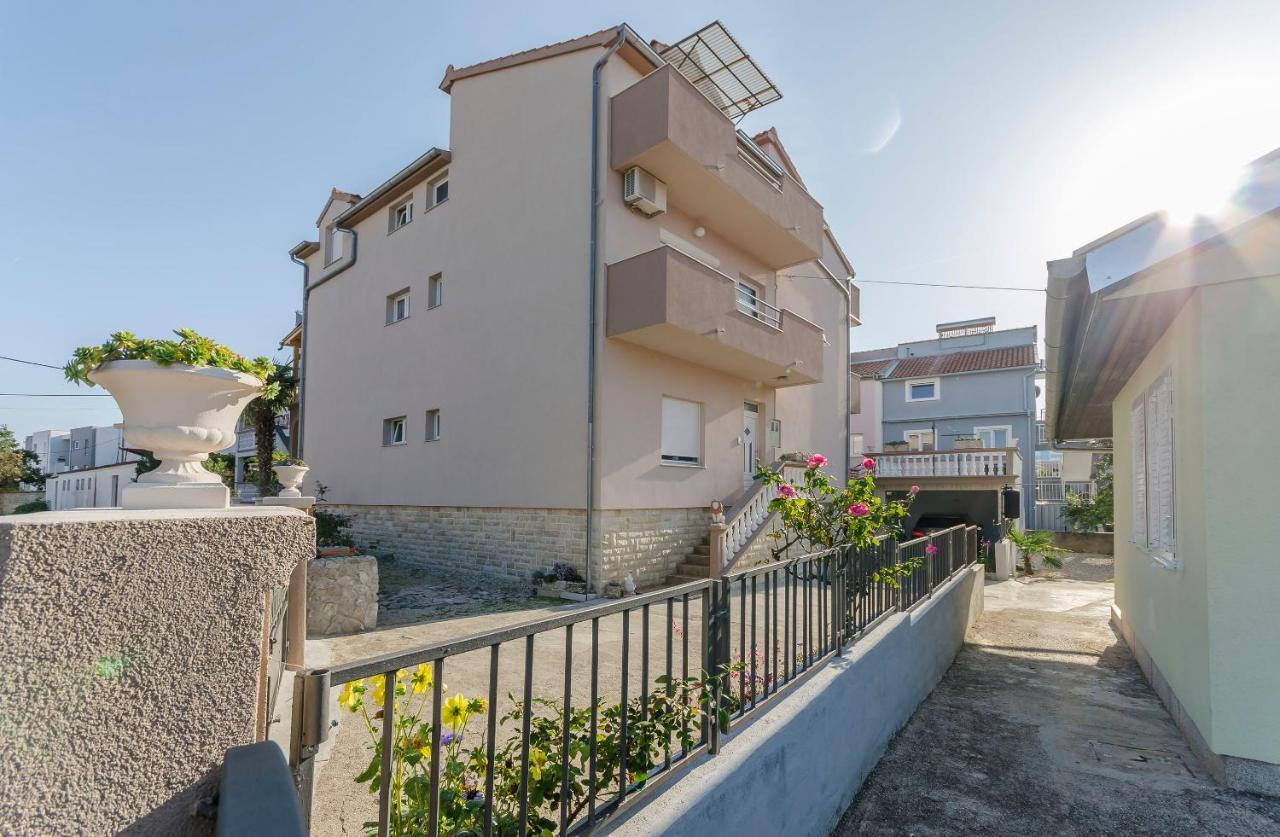 Apartments Rajka Водице Екстериор снимка